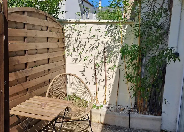 בית נופש Joli Au Calme Dans Un Jardin Privatif *