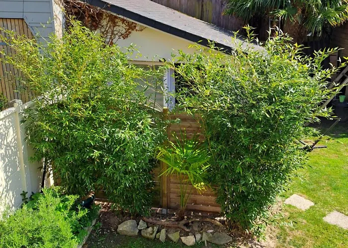 Joli Au Calme Dans Un Jardin Privatif בית נופש